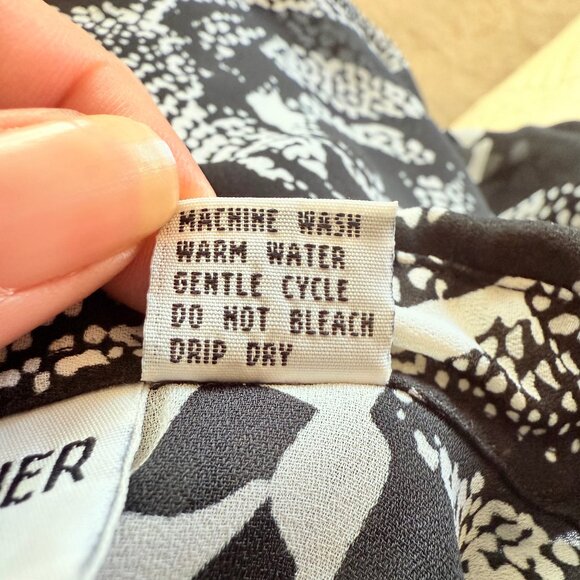 Vintage Alfred Dunner Sheer Black and White Rose Blouse & Skirt Set Size 8 & 10 - Picture 17 of 17